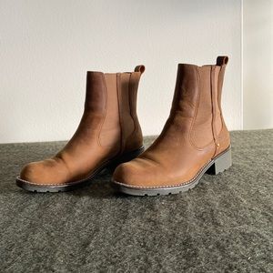 Caramel Cognac Brown Leather Chelsea Boots